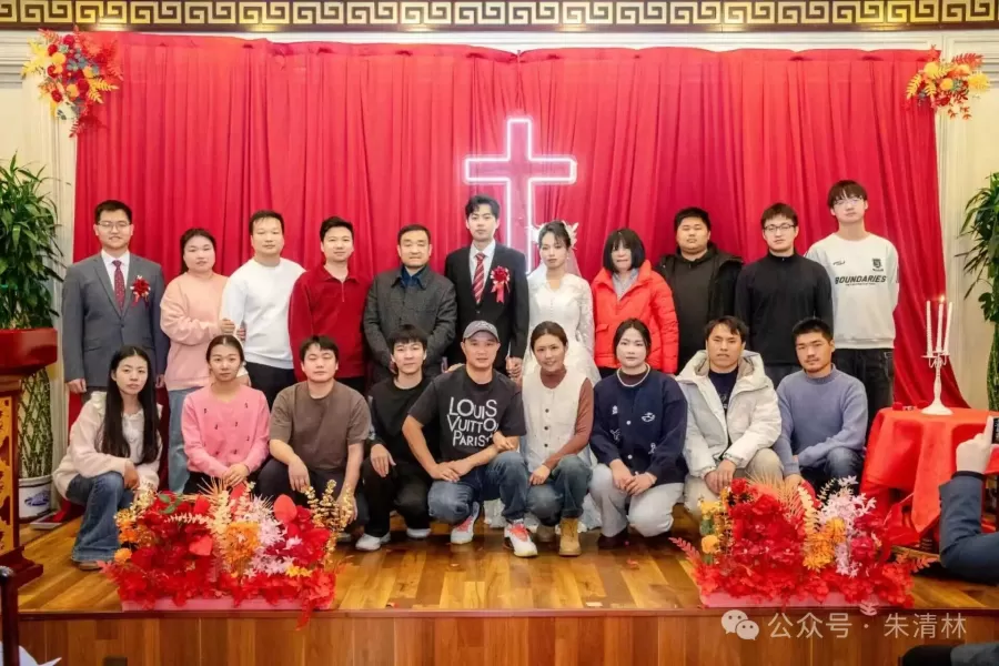 婚礼合影.jpg 婚礼合影.jpg
